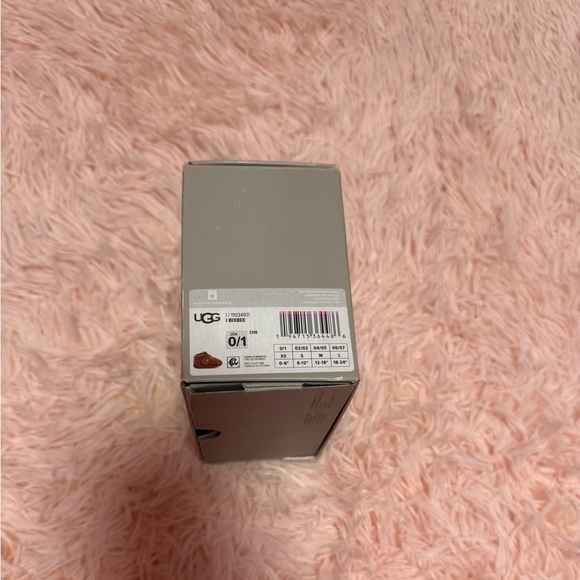 Size 0/1 Baby Bootie Ugg! - Picture 6 of 6